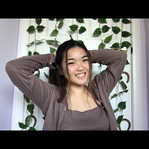 Meet your Posher, Charisse - Picture 1 of 1